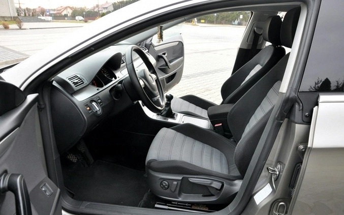 Volkswagen Passat CC cena 31900 przebieg: 247214, rok produkcji 2010 z Gołańcz małe 781